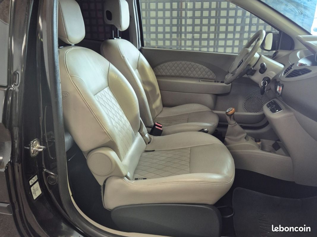 RENAULT TWINGO II 1.5 dCi 85 eco2 Initiale/ 1ere Main (image 11)