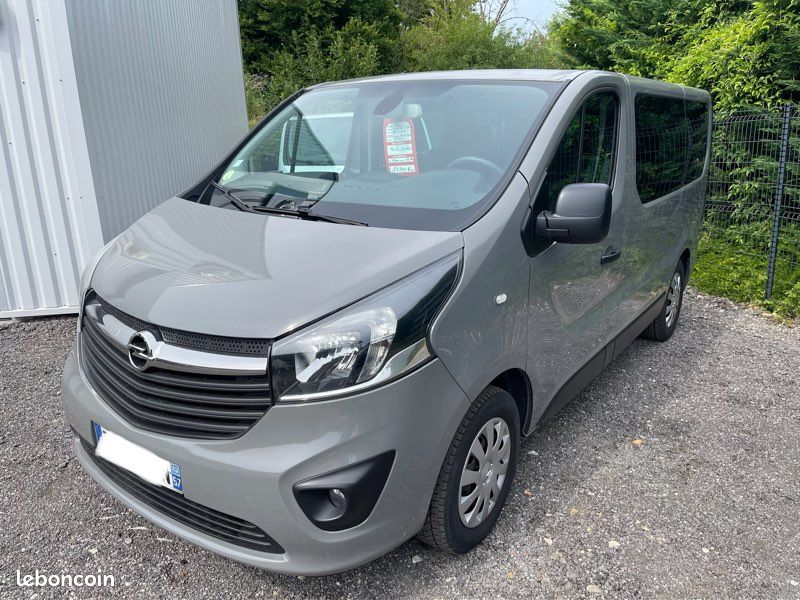 Opel vivaro 9 places (image 1)