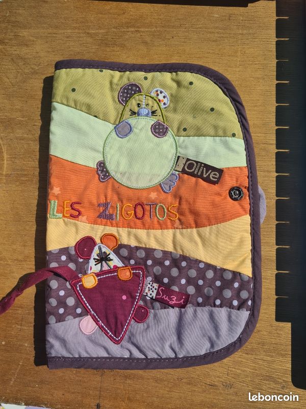 Protège carnet de santé bébé (image 1)
