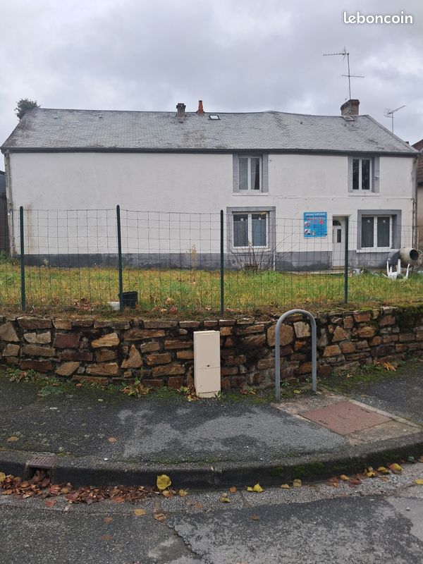 Maison 6 pièces 130 m² · à Jarnages · 130 m² · 50 000 €