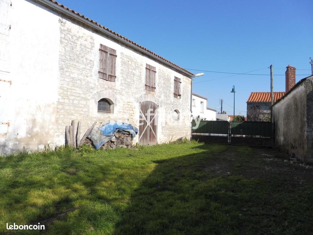 Maison 6 pièces 200 m² · à Ciré-d'Aunis · 200 m² · 98 000 €