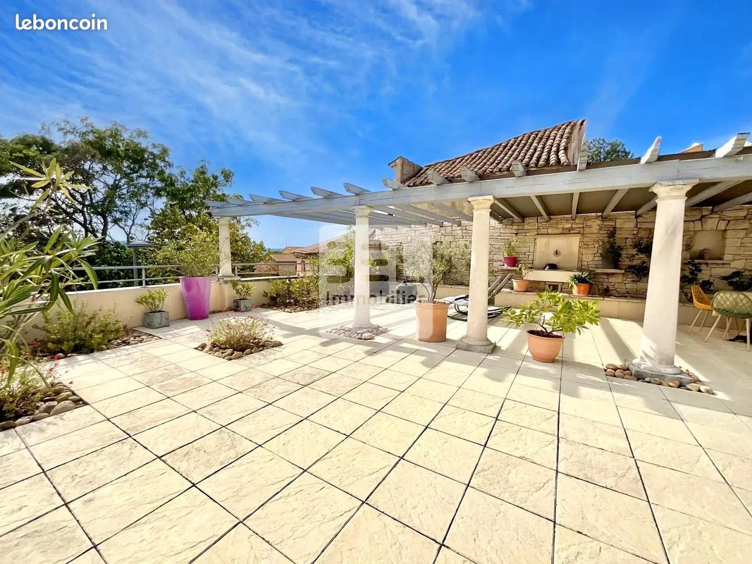 Maison 4 pièces 105 m² · à Laudun-l'Ardoise · 105 m² · 285 000 €