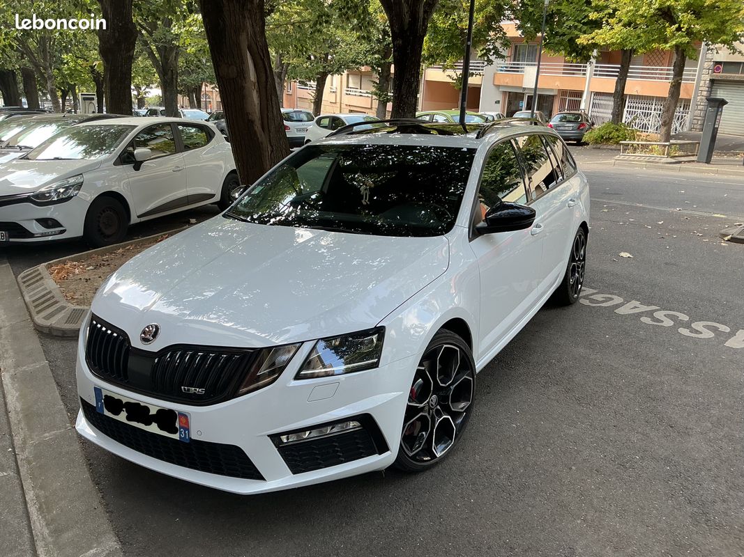 Skoda Octavia Combi RS 2019 (image 1)