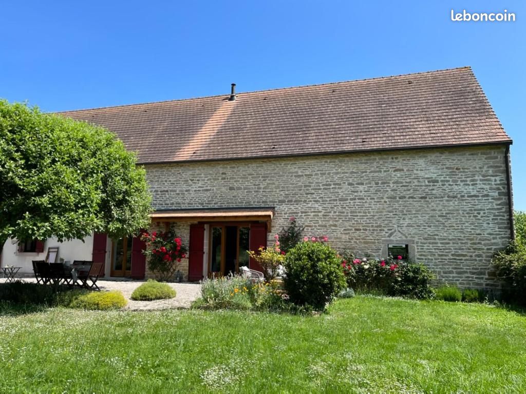 Maison 8 pièces 246 m² · à Allerey-sur-Saône · 246 m² · 490 000 €