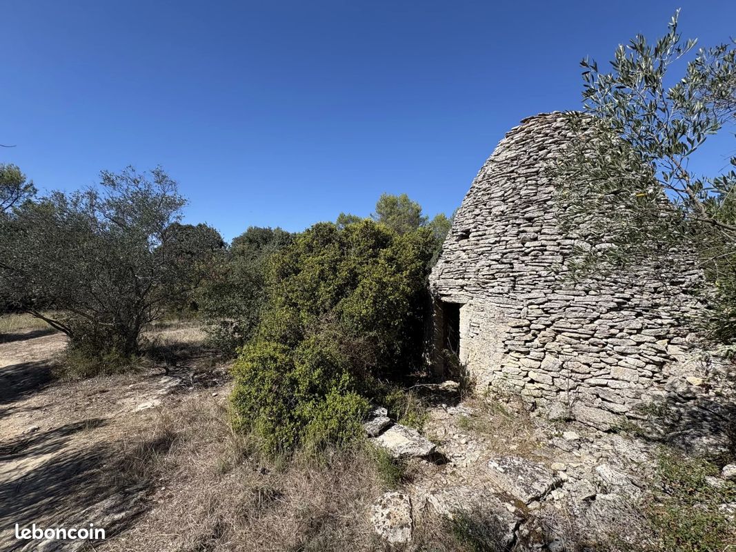 Terrain 10150 m² · à Uzès · 10 150 m² · 106 000 €
