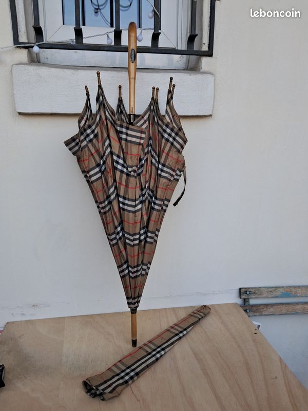 Parapluie BURBERRY vintage à canne en bois motif tissé Check (image 10)