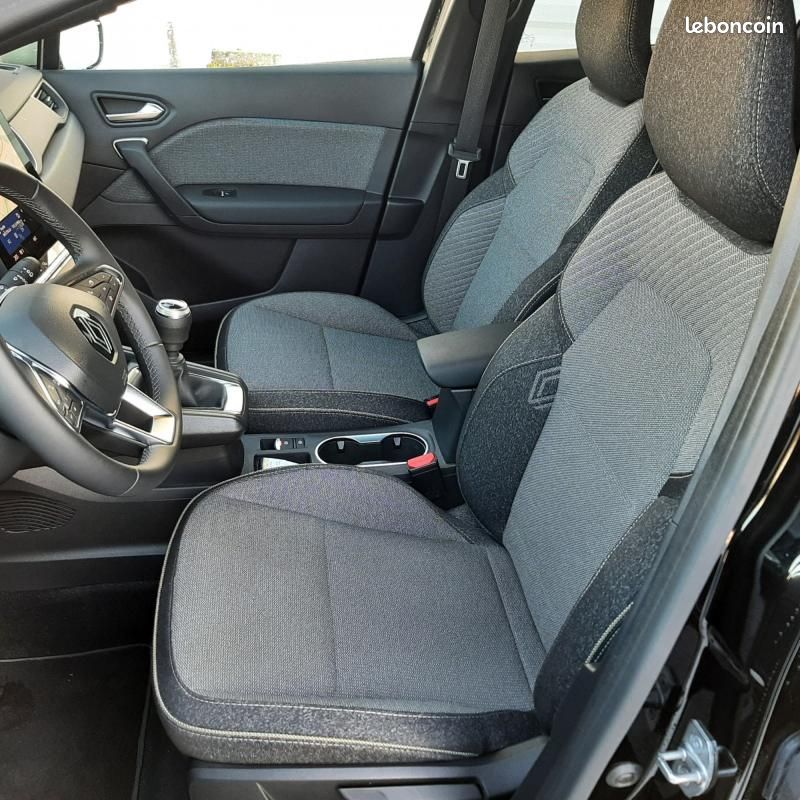 Renault Captur 1.3 TCE 140 MHEV TECHNO (image 10)