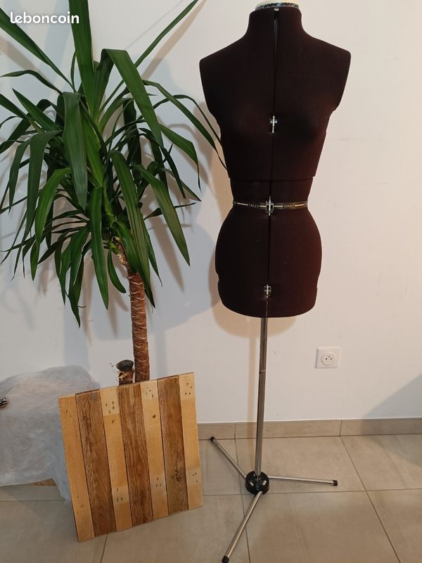 Mannequin De Couture Féminin Taille Réelle - Hauteur Réglable 65-120 Cm - Buste Avec Articulations Mobiles - Base Triangulaire Stable - Pour Boutique, Vitrine, Création