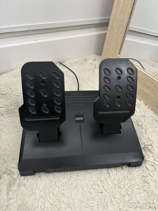 Volant + pédalé volant playstation usb PS4/PS5 (image 3)
