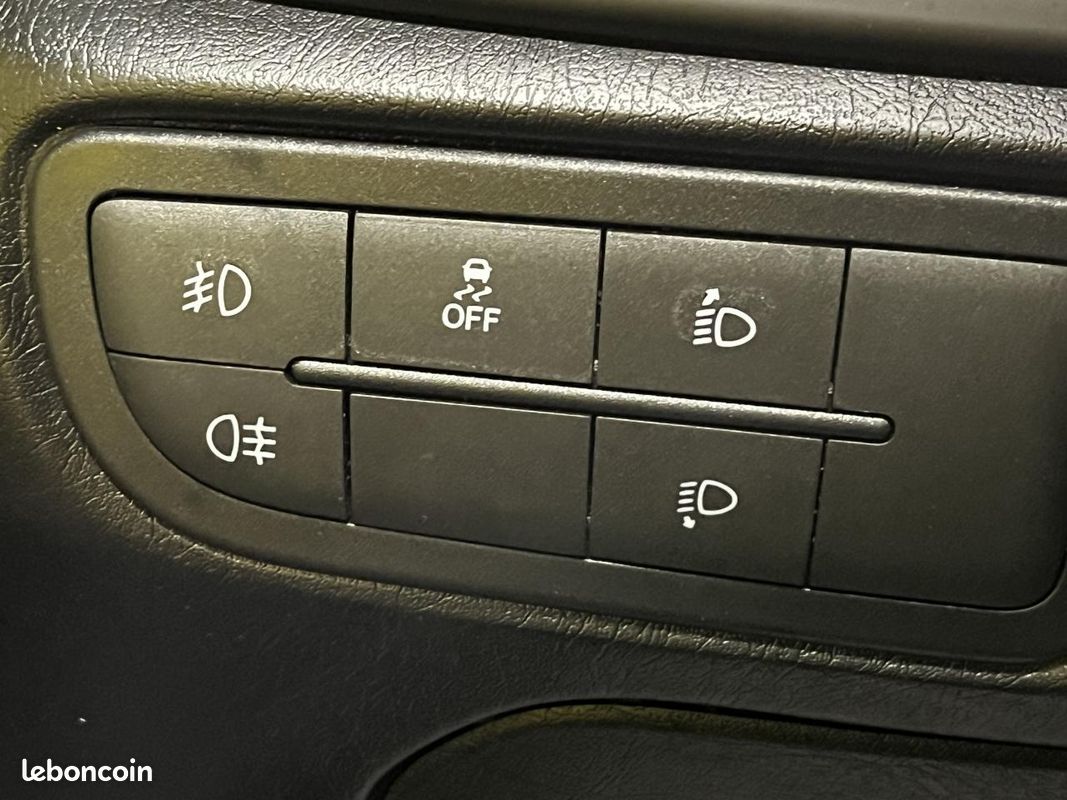 FIAT TIPO 1.5 FireFly Turbo - 130cv - BV DCT Mild Hybrid CROSS 2025 (image 9)