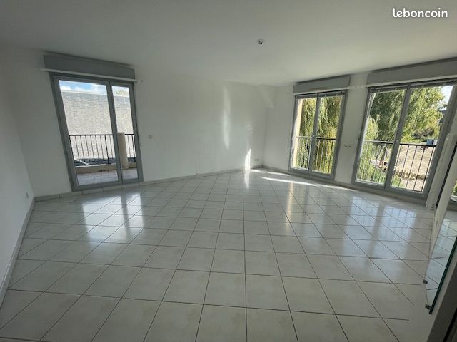 Appartement 3 pièces 63 m² · à Pont-l'Évêque · 63 m² · 895 €/mois