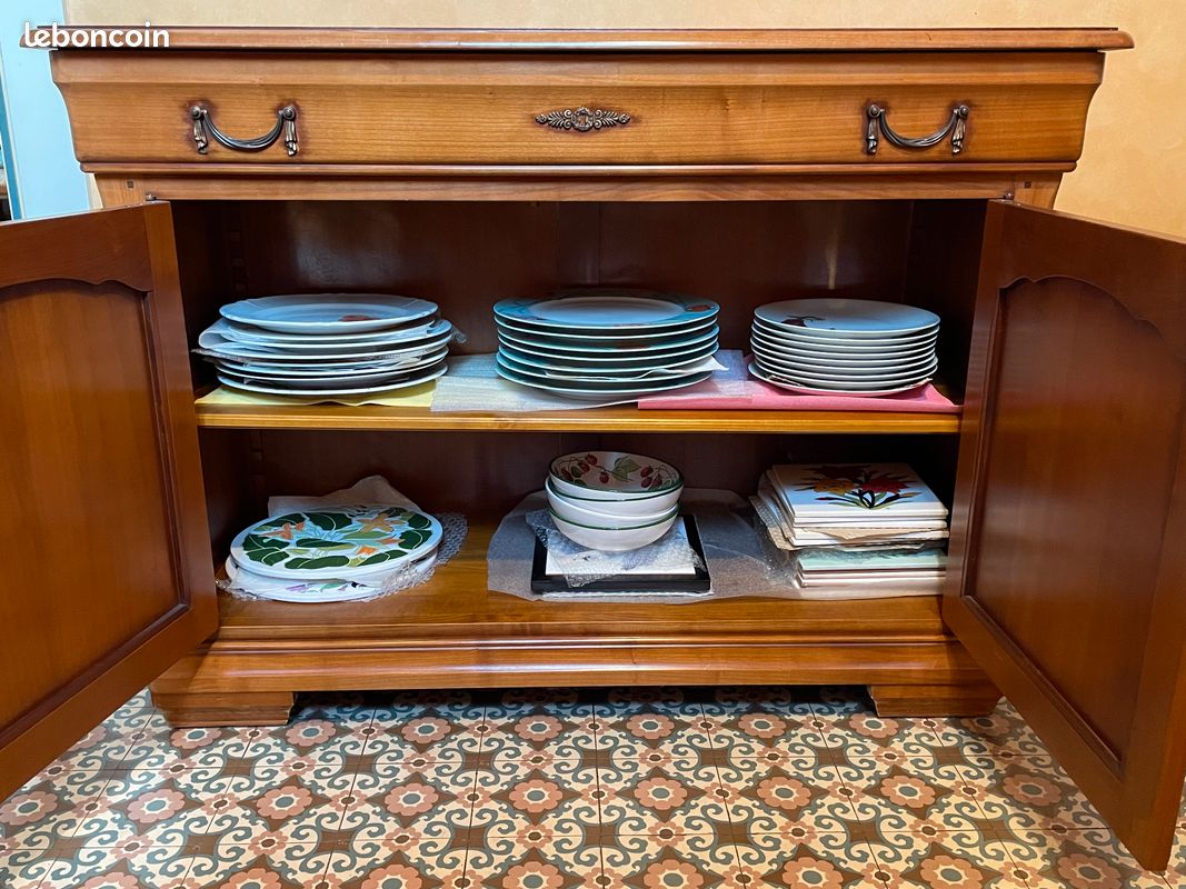 Petit buffet en merisier (image 5)