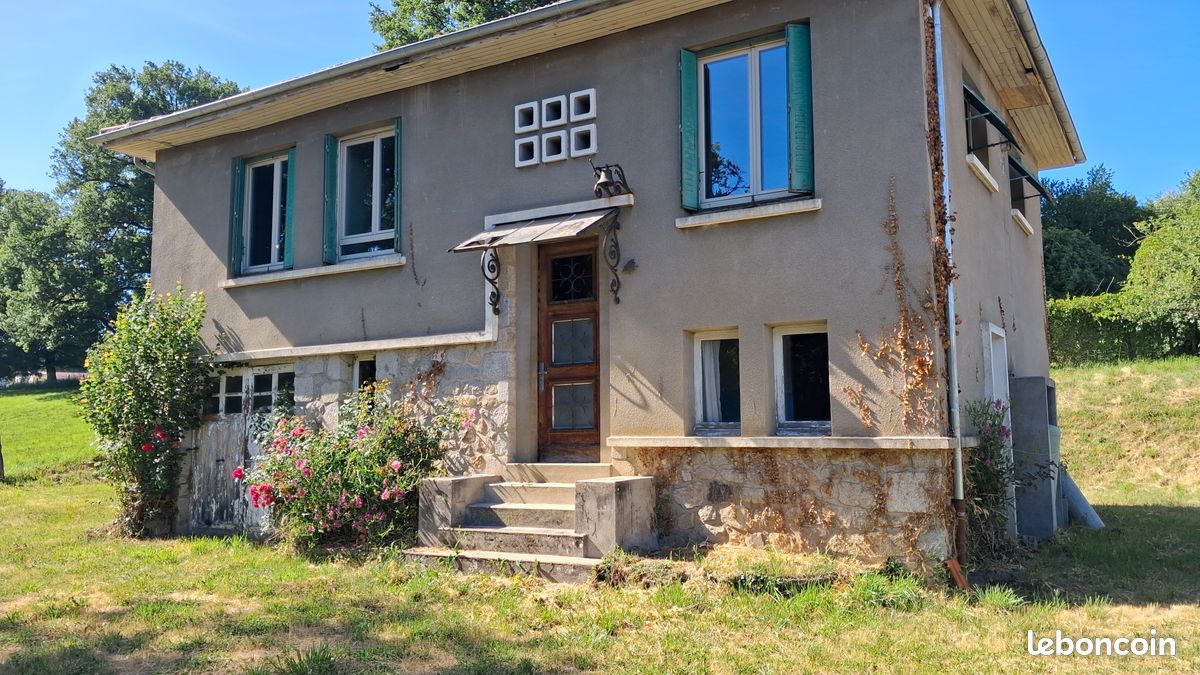 Maison 10 pièces 140 m² · à Laroquebrou · 140 m² · 110 000 €