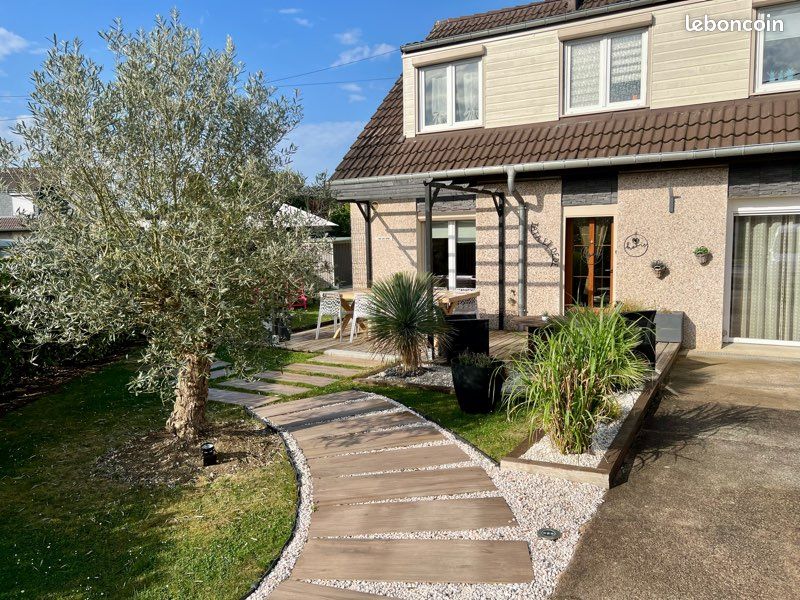 Maison 8 pièces 123 m² · à Thierville-sur-Meuse · 123 m² · 215 000 €