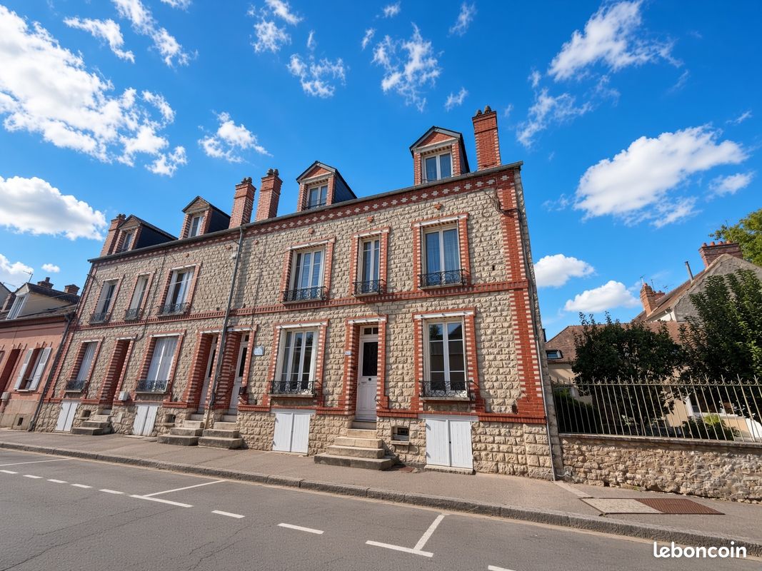 Maison 11 pièces 220 m² · à Nemours · 220 m² · 340 000 €