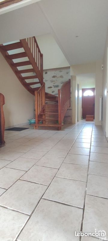 Maison 8 pièces 170 m² - Le Busseau 79240 (image principale 3)