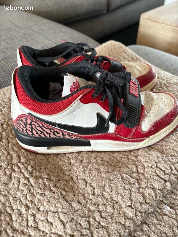 Basket Nike Jordan enfant taille 38 Chaussures