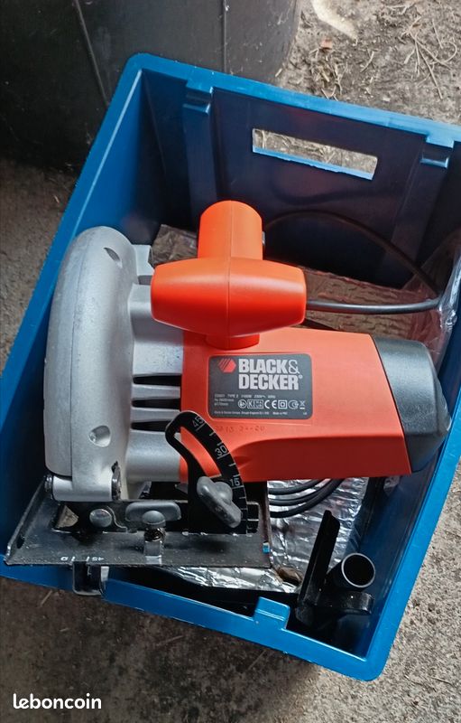 Scie circulaire filaire Black & Decker (image 1)