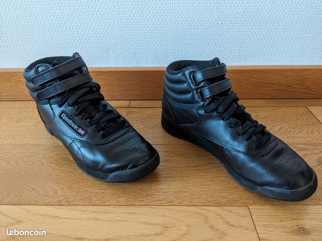 reebok freestyle hi reebok baskets femme Reebok Freestyle Hi Baskets Reebok Noires Femme High Top Reebok Classic  Femme Noire High Top Reebok Freestyle Noir