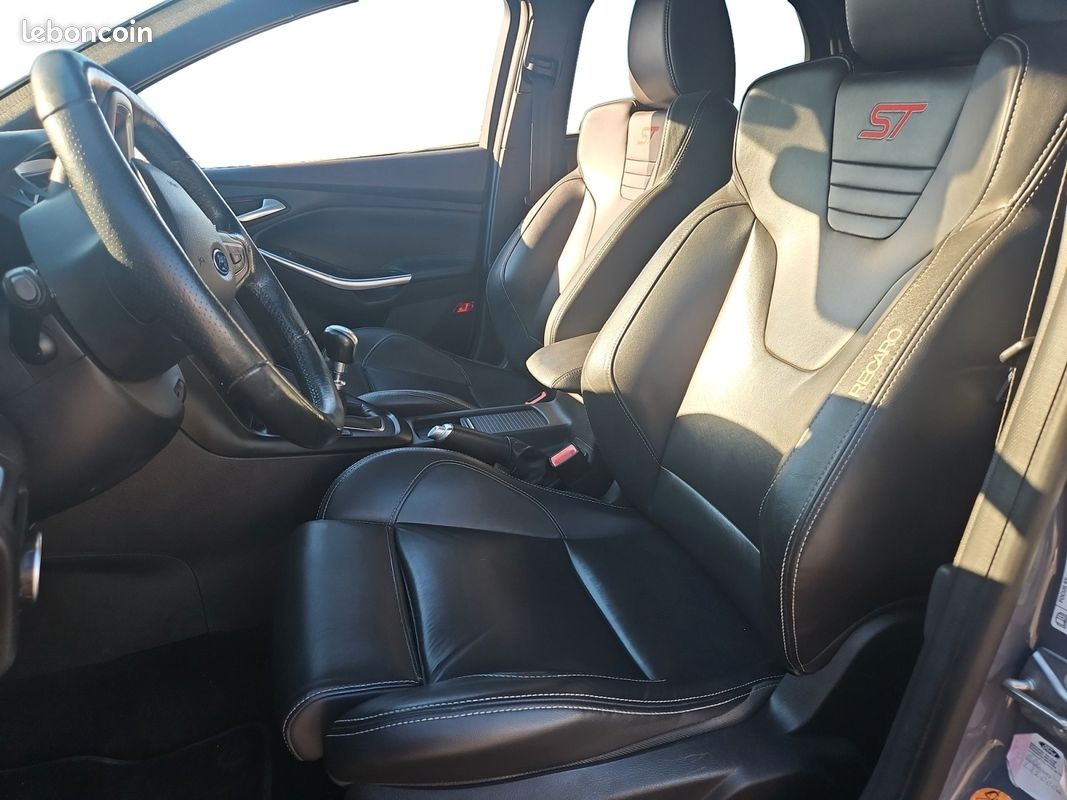 Ford focus 2.0 ecoboost 250 st start-stop flexifuel pack hiver/performance (image 9)
