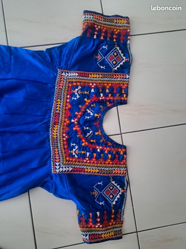 Robe kabyle broderie à la main (image 5)