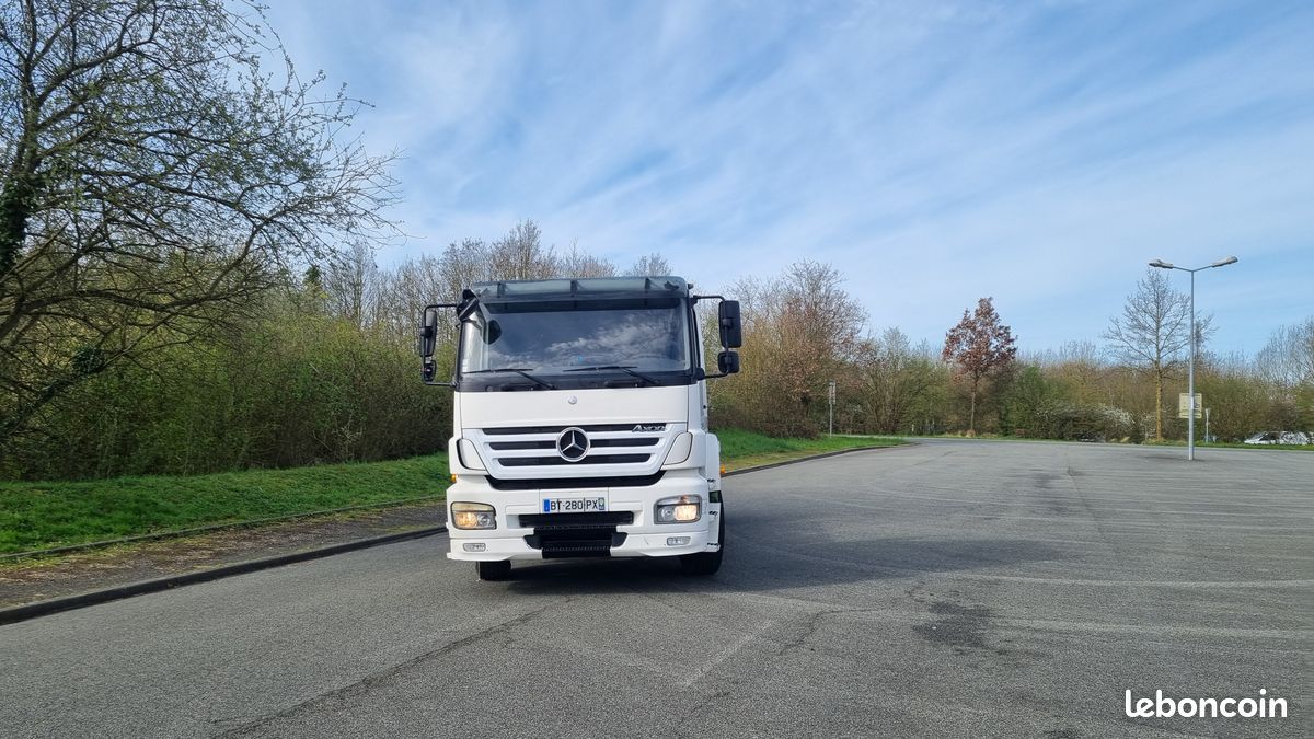 Тягачи MERCEDES-BENZ Axor