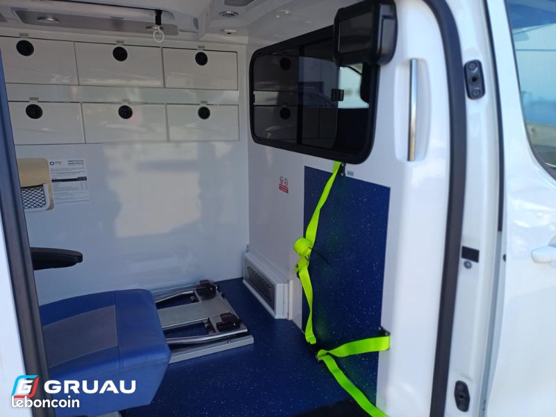 Citroen JUMPY III L2H1 AMBULANCE GIFA GRUAU 2.0 HDI 120 CH 7CV BM SUSPGIFA CONFORT (image 6)
