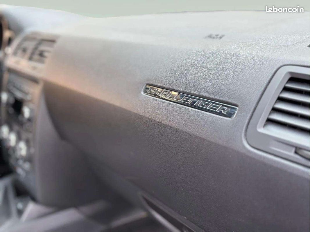 Dodge CHALLENGER R/T * 5.7 V8 HEMI * Boîte Automatique * Cuir * Caméra * Échappement Sport * Pack Sport (image 20)