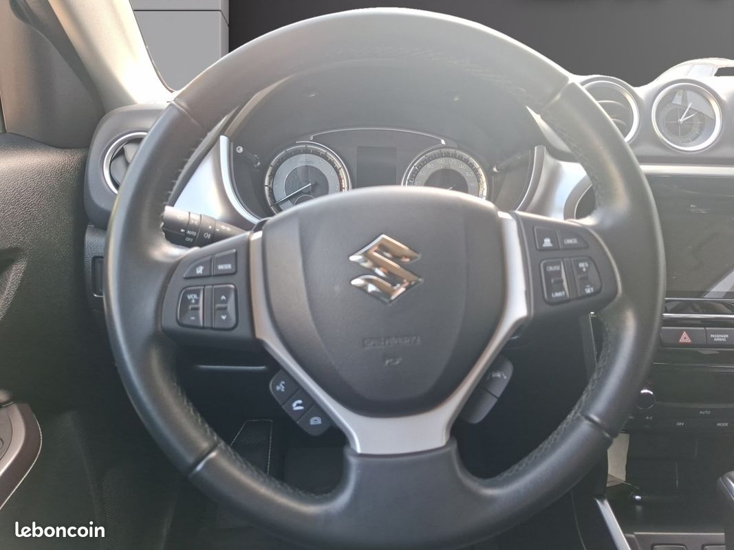 SUZUKI VITARA IV (2) 1.5 DUALJET HYBRID PRIVILEGE AUTO 102Ch Garantie 12 mois (image 10)