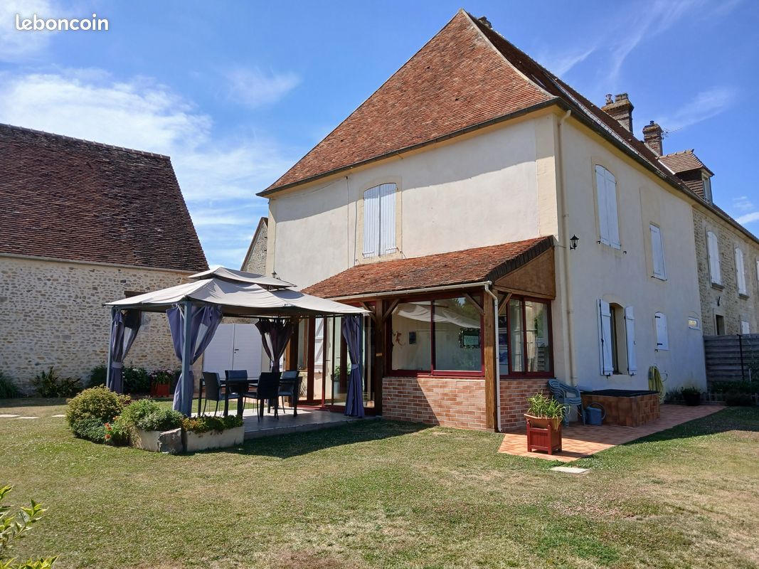 Maison 4 pièces 142 m² · à Mortrée · 142 m² · 195 000 €
