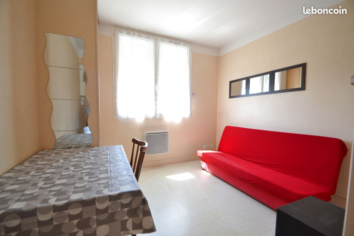 Appartement 1 pièce 12 m² · à Gannat · 12 m² · 295 €