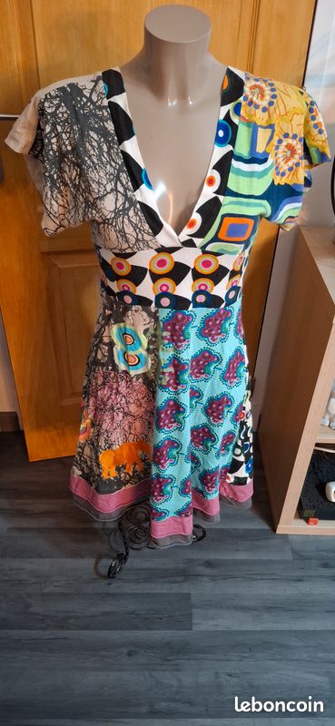 Robe bi-matière jean et tissus DESIGUAL taille 36 en très bon état