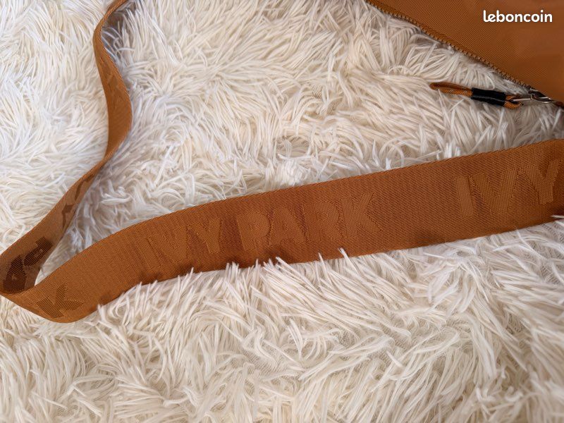Adidas Ivy Park sac banane oversized (image 2)