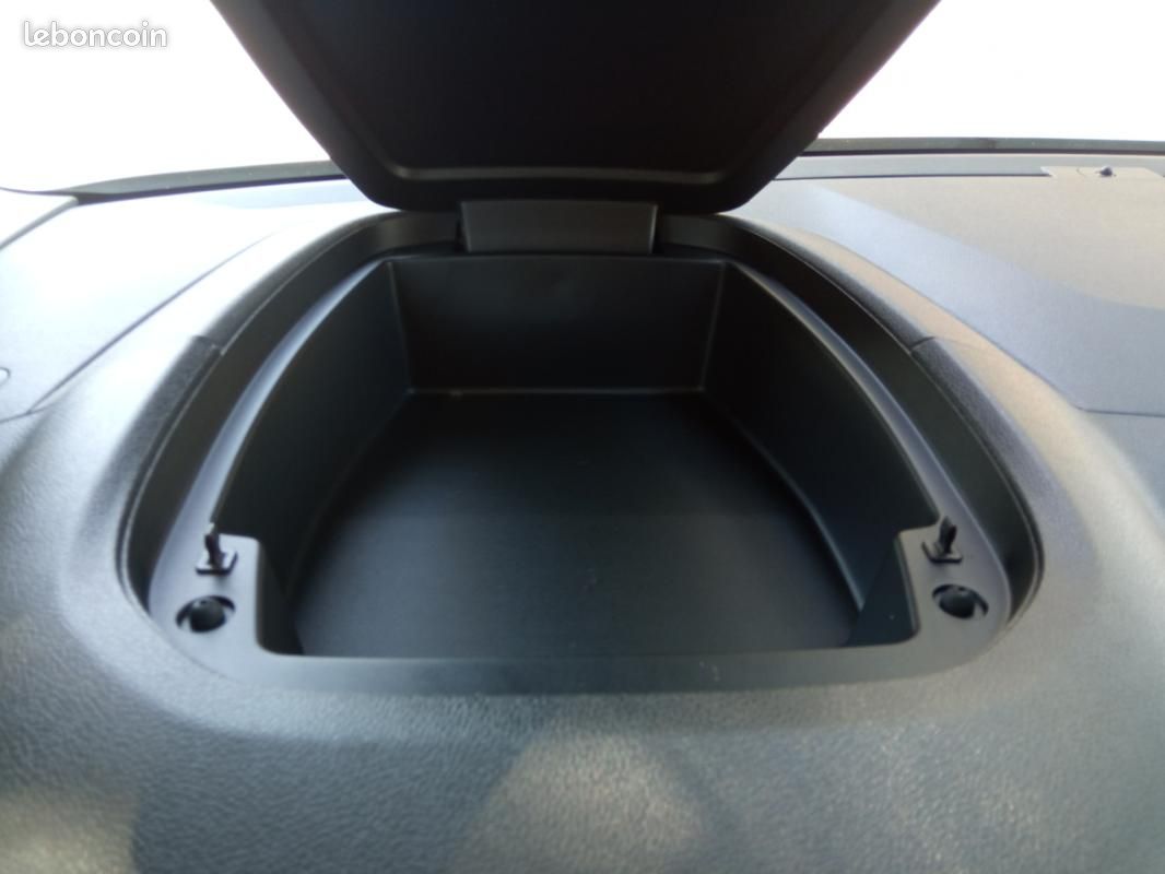 Toyota Proace City FOURGON MEDIUM 1.5L 130 D-4D BVA START+PACK CONFORT+3 PLACES MODUWORK+CARPLAY+... (image 10)