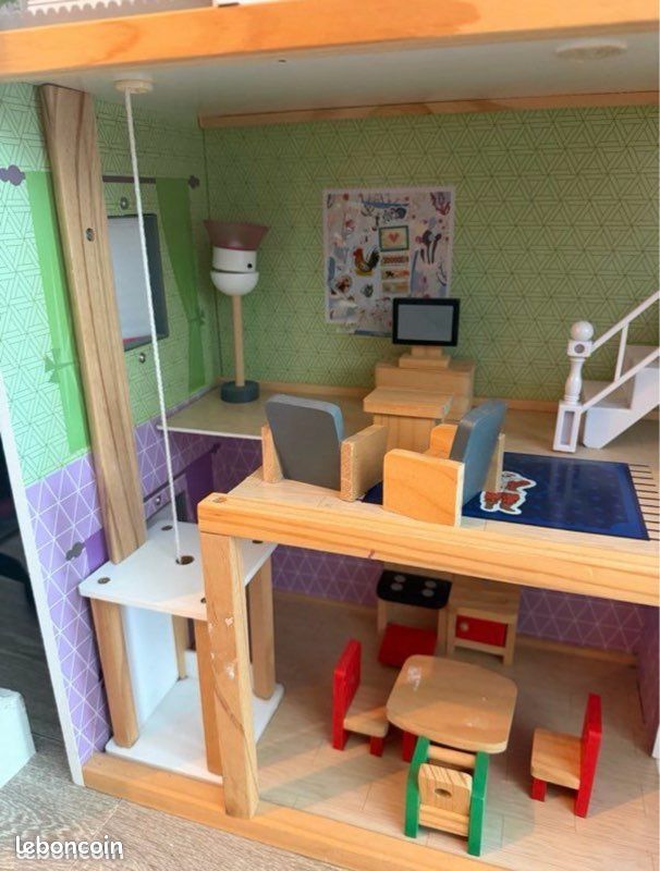Maison de poupée en bois (image 5)