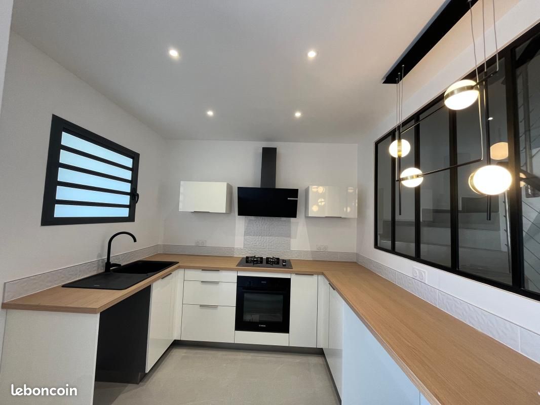 Maison 4 pièces 110 m² · à Saint-Pierre · 110 m² · 1 630 €/mois
