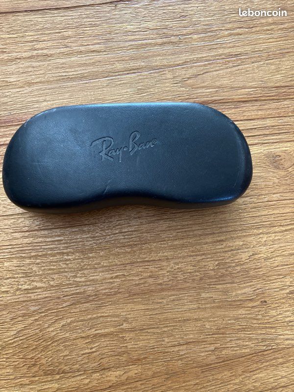Étui à lunettes Ray Ban (image 1)