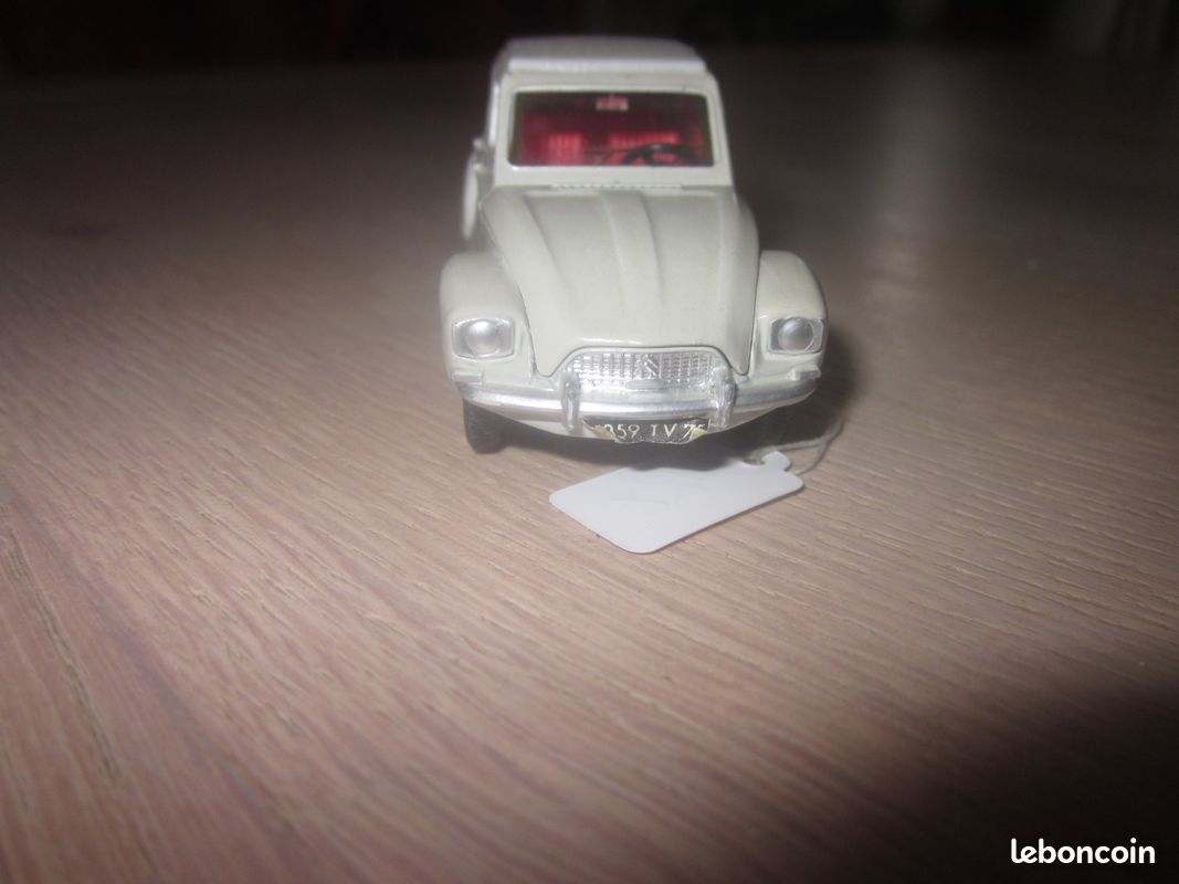 Miniature Comando Citroën Dyane échelle 1:32 - Voiture De Collection (occasion)
