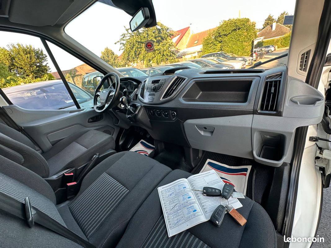 Ford Transit L3H2 2.2 TDCI 155CH - 1ère Main - Suivi Complet chez FORD - ATTELAGE - Clim - Caméra de Recul (image 6)