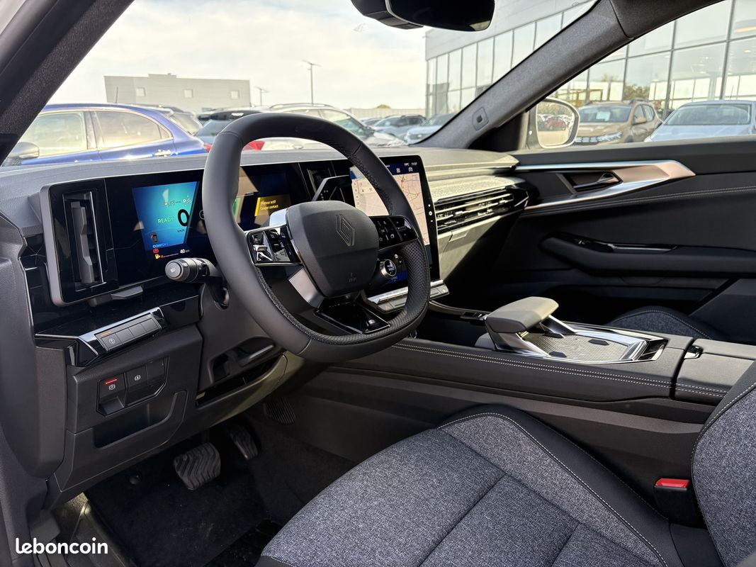 Renault AUSTRAL 1.2 E-TECH FULL HYBRID 200CH TECHNO - 25 (image 14)