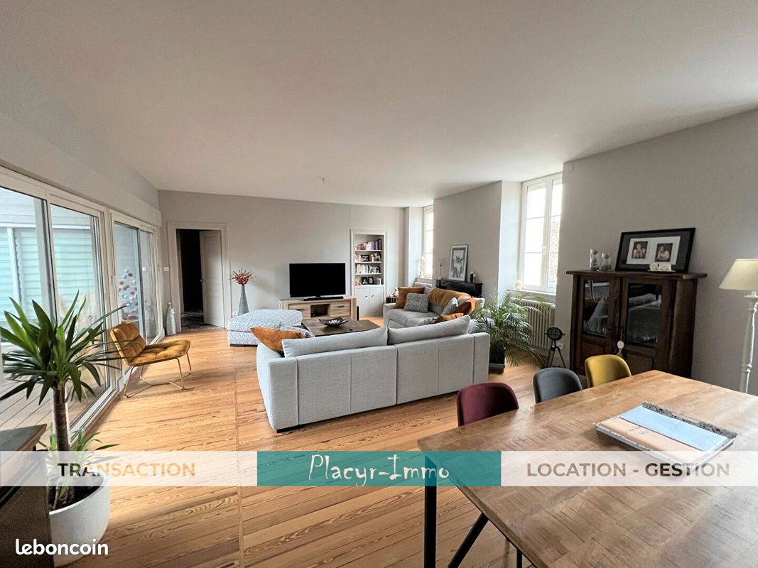 Appartement 4 pièces 143 m² · à Mâcon · 143 m² · 1 225 €/mois