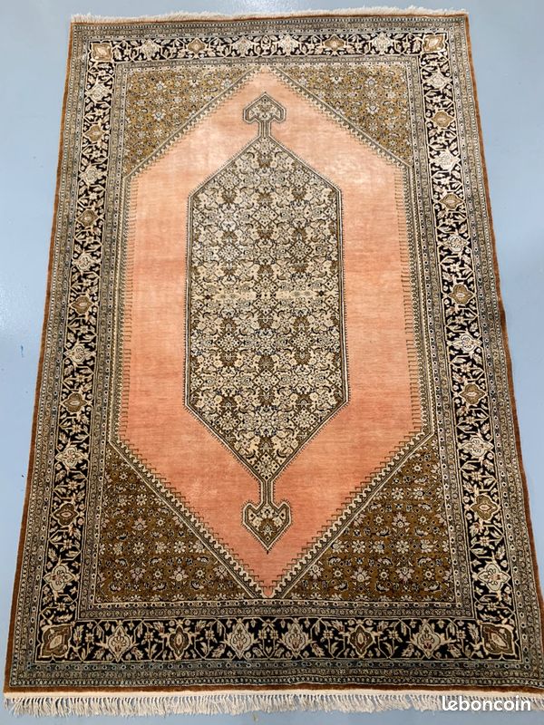 Grand Tapis Persan Ghashgai 270x150 – Laine Nouée Main, Motif Oriental Traditionnel