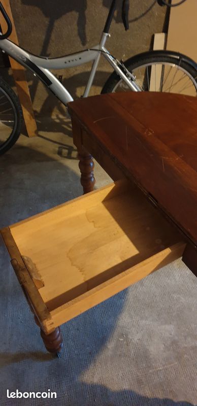 Belle table de campagne bois bet état pliante en deux possible montée sur roulettes anciennesn deux (image 3)