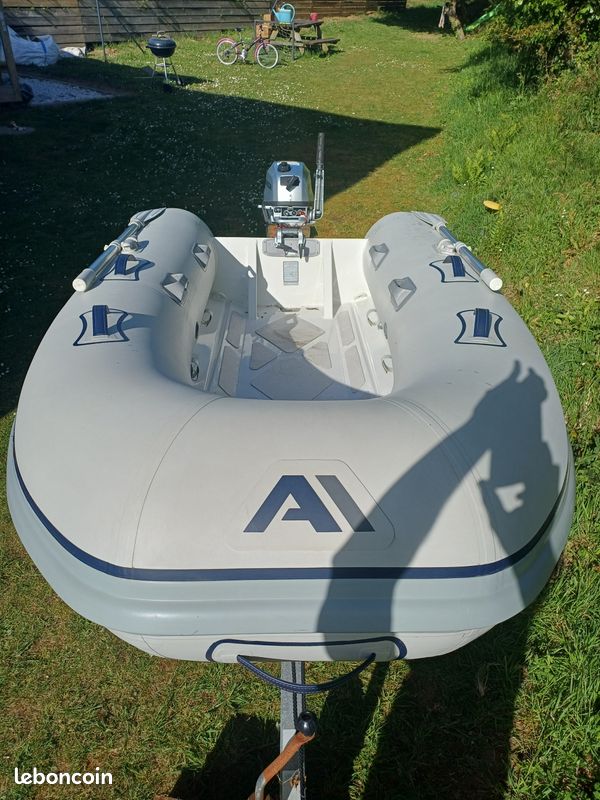 Vend semi-rigide+moteur 6cv+remorque de mise a l'eau (image 3)