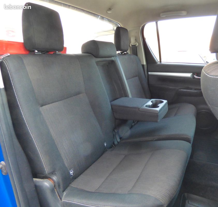 TOYOTA HILUX 4x4 DOUBLE Cabine 2.4 D4D 150 LEGENDE (image 13)