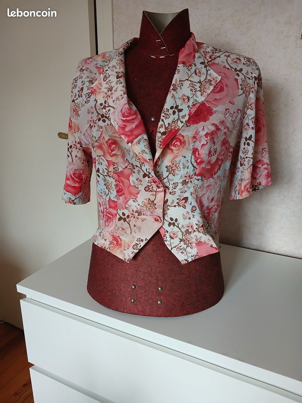Vends 2 bustes de couture (image 2)