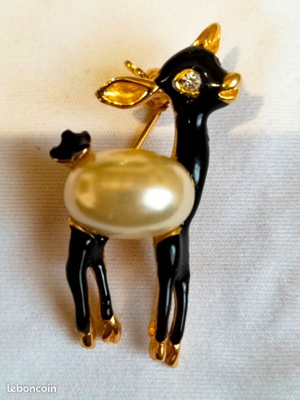 Broche vintage rare biche (image 1)