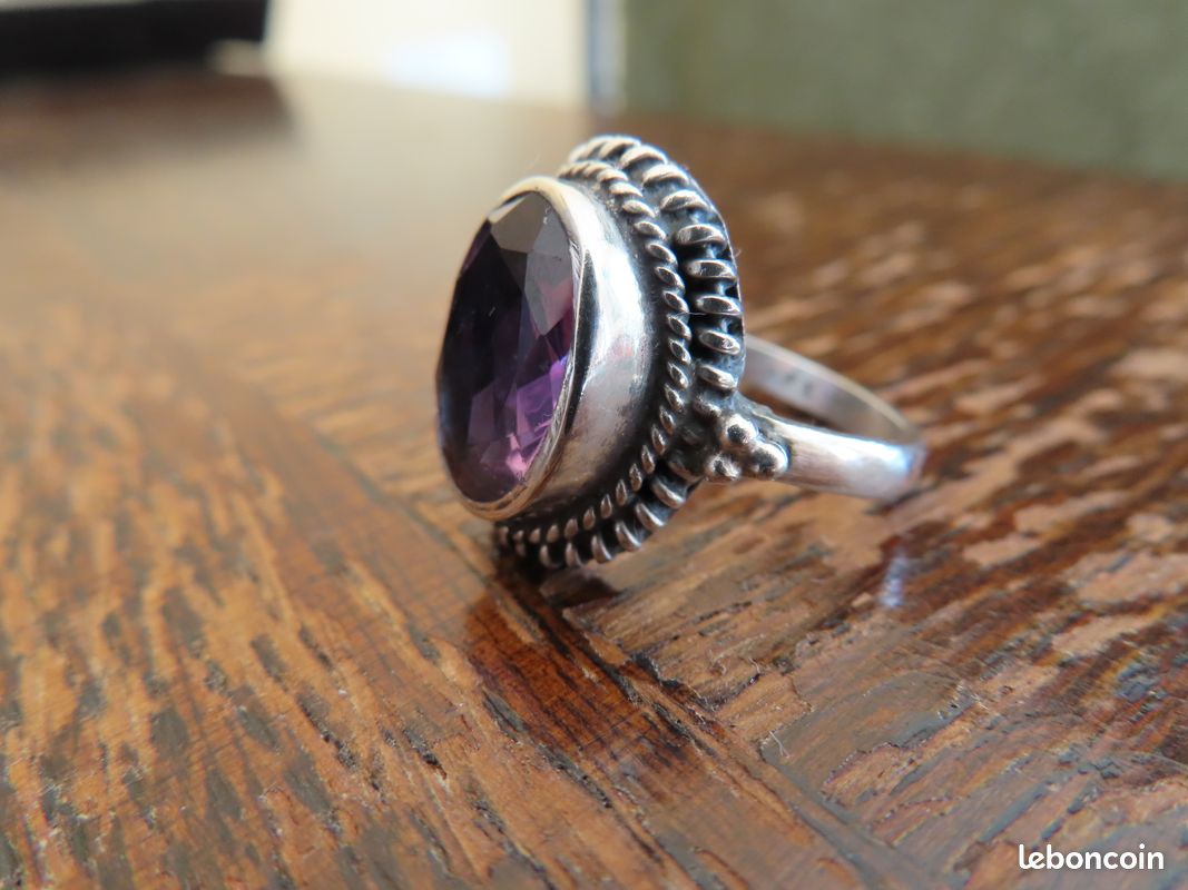 Bague Solitaire En Argent Avec Améthyste - Taille 56 - Bijou Occasion En état Neuf