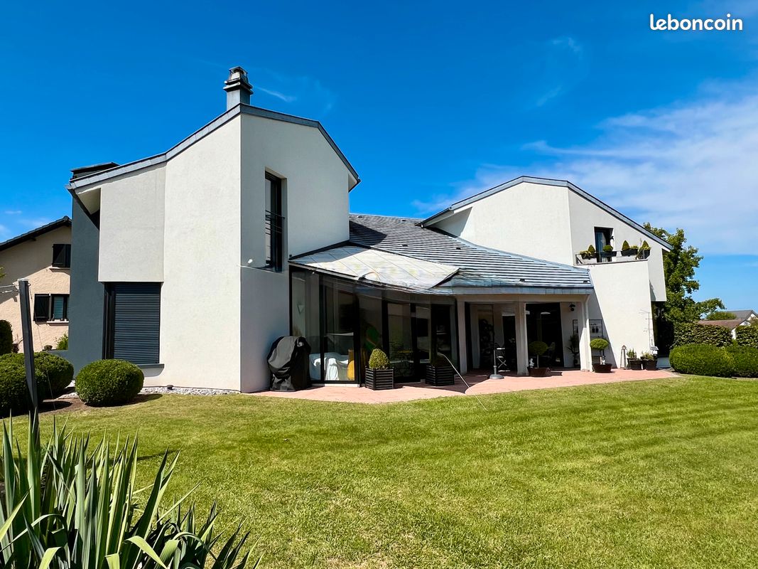 Maison 6 pièces 245 m² · à Porcelette · 245 m² · 409 000 €