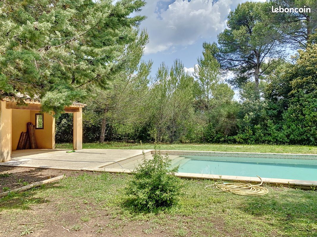 Maison 5 pièces 170 m² · à Saint-Marc-Jaumegarde · 170 m² · 3 600 €/mois